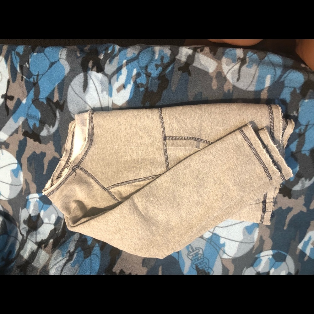 sweatshirt - Picture 3 of 5
